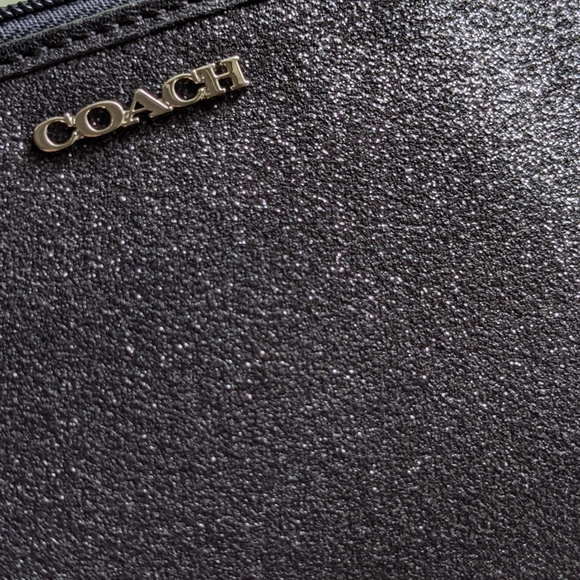 Coach wristlet - Picture 4 of 5